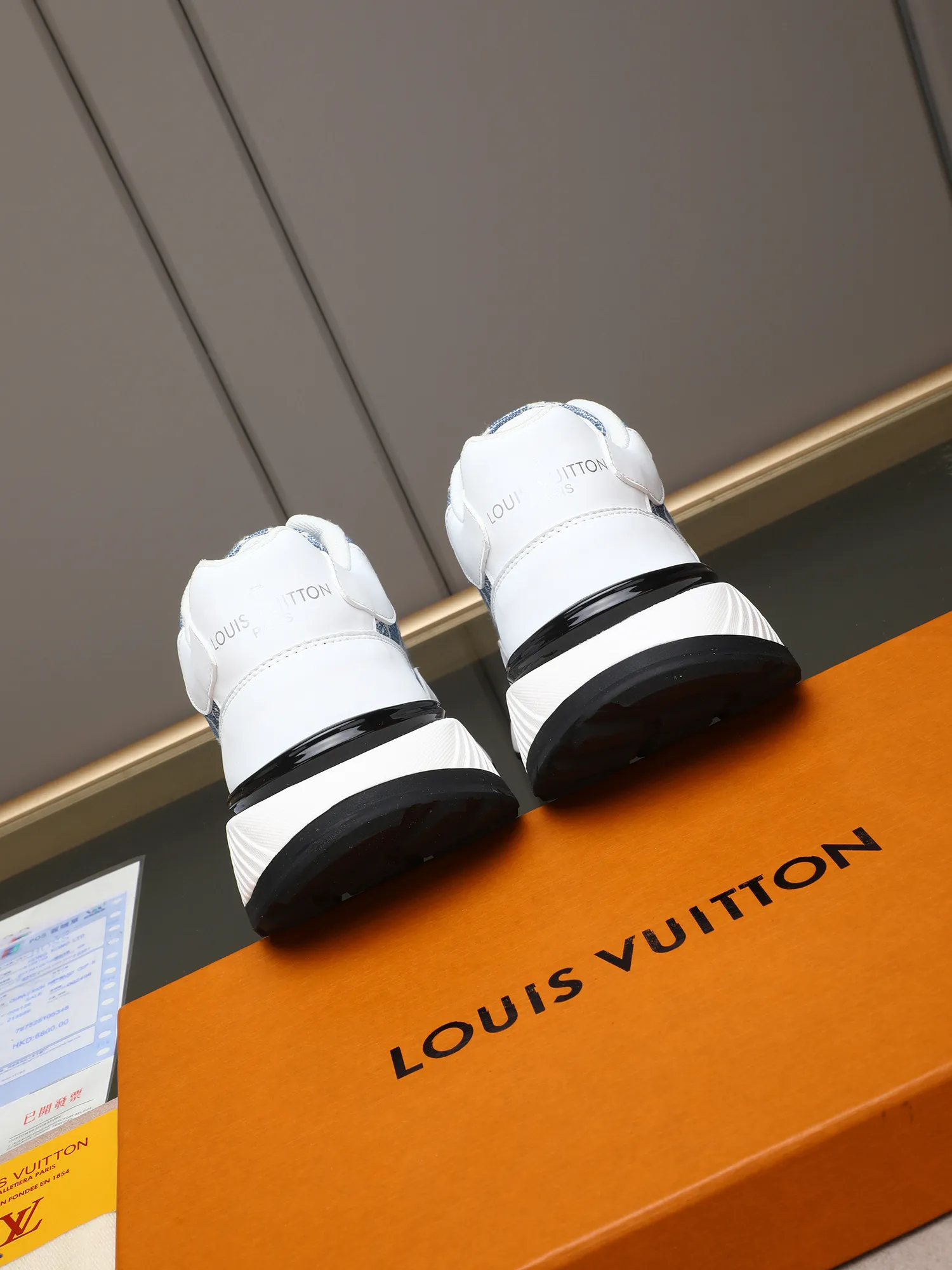 Men's shoes 💰460 Brand: LOUIS VUITTON Louis Vuitton LV Size: 38 39 40 41 42 43 44 (45 customized) Fabric: original cowhide cowhide 🔸Inside of: mesh 🔺Sole: counter foam outsole
